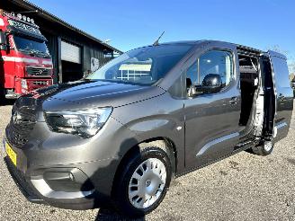Opel Combo 1.5D 102pk 6-bak euro.6 L1/H Luxe - 45dkm nap - navi - camera - stoelverw - pdc - 2x schuifdeur - zonnepanelen dak picture 2