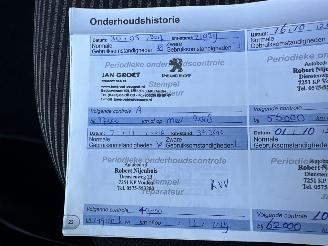 Peugeot 108 1.0 e-VTi 69pk Première CabrioTop - nap - camera - keyless entry + start - elektr dak - clima - cruise - carplay picture 58