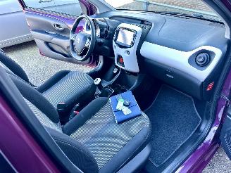 Peugeot 108 1.0 e-VTi 69pk Première CabrioTop - nap - camera - keyless entry + start - elektr dak - clima - cruise - carplay picture 21