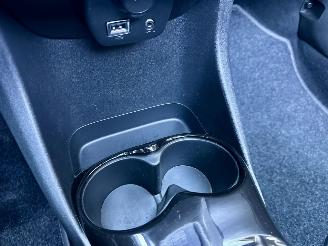 Peugeot 108 1.0 e-VTi 69pk Première CabrioTop - nap - camera - keyless entry + start - elektr dak - clima - cruise - carplay picture 54