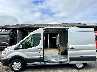 skadebil bedrijf Ford Transit 290 2.2 TDCI L2H2 Trend - nap - 2x schuifdeur - 3 pers - navi - camera - trekh - pdc - line assist 2015/5