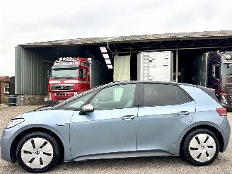 krockskadad bil auto Volkswagen ID.3 Pro 58kWh 145pk 2021/12