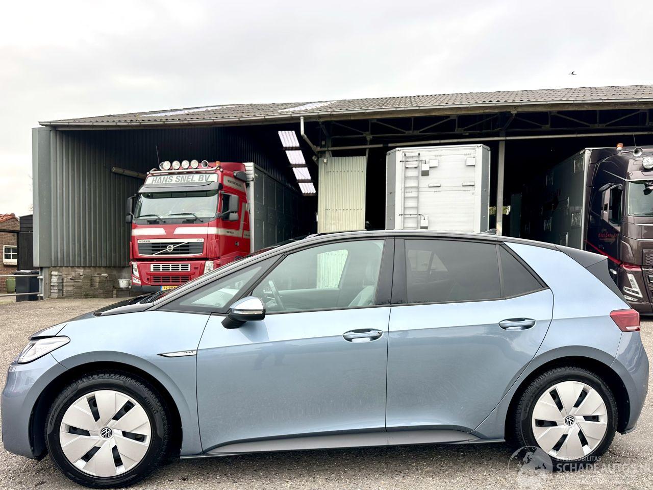 Volkswagen ID.3 Pro 58kWh 145pk aut - 26dkm nap - navi - camera - massage l+r - keyless - front + line assist - pdc v+a