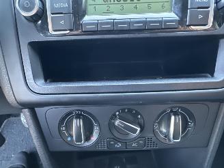 Volkswagen Polo Gereserveerd 1.4-16V 86pk dsg aut Comfortl 5drs - nap - airco - cruise - 4x elektr ramen - esp - boekjes + 2x sleutels op afstandbed picture 48