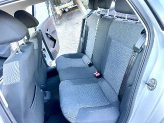 Volkswagen Polo Gereserveerd 1.4-16V 86pk dsg aut Comfortl 5drs - nap - airco - cruise - 4x elektr ramen - esp - boekjes + 2x sleutels op afstandbed picture 24