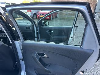 Volkswagen Polo Gereserveerd 1.4-16V 86pk dsg aut Comfortl 5drs - nap - airco - cruise - 4x elektr ramen - esp - boekjes + 2x sleutels op afstandbed picture 34