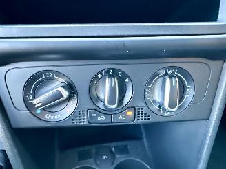 Volkswagen Polo Gereserveerd 1.4-16V 86pk dsg aut Comfortl 5drs - nap - airco - cruise - 4x elektr ramen - esp - boekjes + 2x sleutels op afstandbed picture 19