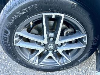 Toyota Auris Touring Sports 1.8 Hybrid 123pk aut - pano - nap - camera - navi - keyless start - parelmoer - privacy glass - org nl picture 74