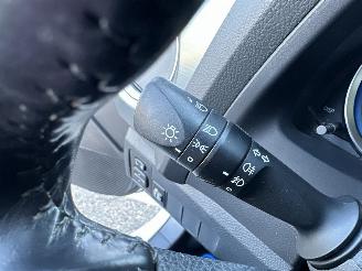 Toyota Auris Touring Sports 1.8 Hybrid 123pk aut - pano - nap - camera - navi - keyless start - parelmoer - privacy glass - org nl picture 39