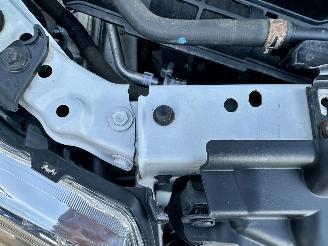 Toyota Auris Touring Sports 1.8 Hybrid 123pk aut - pano - nap - camera - navi - keyless start - parelmoer - privacy glass - org nl picture 95