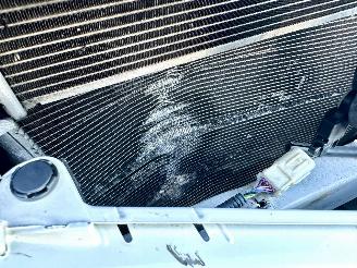 Toyota Auris Touring Sports 1.8 Hybrid 123pk aut - pano - nap - camera - navi - keyless start - parelmoer - privacy glass - org nl picture 13