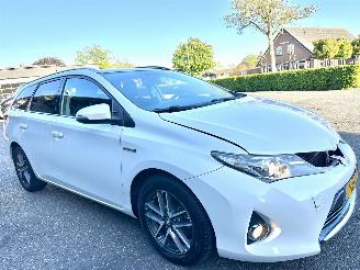 Toyota Auris Touring Sports 1.8 Hybrid 123pk aut - pano - nap - camera - navi - keyless start - parelmoer - privacy glass - org nl picture 4