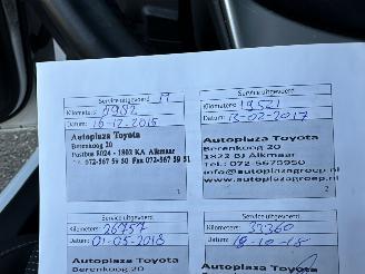 Toyota Auris Touring Sports 1.8 Hybrid 123pk aut - pano - nap - camera - navi - keyless start - parelmoer - privacy glass - org nl picture 32