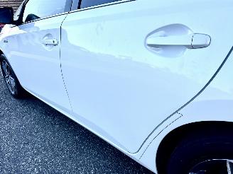 Toyota Auris Touring Sports 1.8 Hybrid 123pk aut - pano - nap - camera - navi - keyless start - parelmoer - privacy glass - org nl picture 90