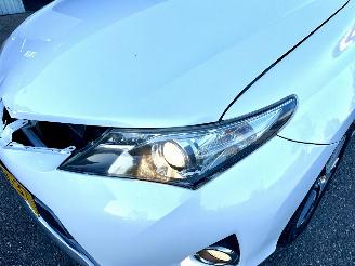 Toyota Auris Touring Sports 1.8 Hybrid 123pk aut - pano - nap - camera - navi - keyless start - parelmoer - privacy glass - org nl picture 9