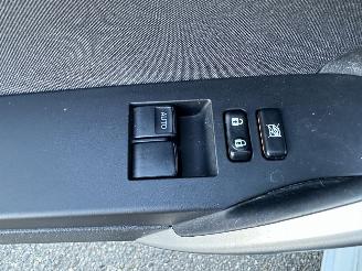 Toyota Auris Touring Sports 1.8 Hybrid 123pk aut - pano - nap - camera - navi - keyless start - parelmoer - privacy glass - org nl picture 48