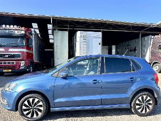 krockskadad bil auto Volkswagen Polo 1.0 TSI 95pk BlueMotion Edition 5drs - nap - navi - airco - cruise - lmv - 4x elektr ramen - privacy glass 2015/1