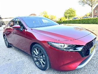 Mazda 3 gereserveerd 2.0 e-SkyActiv-X Hybrid aut 180 Luxury - nap - Hud - 360 cam - leer - stuur + stoelverw - bose - memory - keyless picture 4