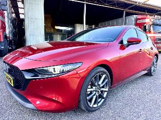 Mazda 3 gereserveerd 2.0 e-SkyActiv-X Hybrid aut 180 Luxury - nap - Hud - 360 cam - leer - stuur + stoelverw - bose - memory - keyless picture 2