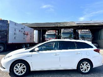 Avarii autoturisme Toyota Auris Touring Sports 1.8 Hybrid 123pk aut Lease pro - pano - nap - 2015/12
