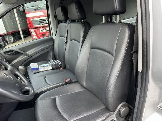 Mercedes Vito Gereserveerd 110 2.2 CDI 95pk 6-bak 320 Functional - nap - airco - 3 pers - leer - elektr pakket - facelift model picture 36