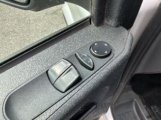 Mercedes Vito Gereserveerd 110 2.2 CDI 95pk 6-bak 320 Functional - nap - airco - 3 pers - leer - elektr pakket - facelift model picture 23