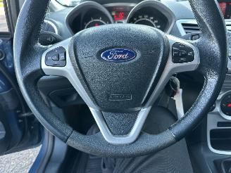 Ford Fiesta 1.25i 82pk Titanium 5drs - 94dkm nap - airco - cruise - licht + regensensor + aut dimmend binnenspiegel - lmv picture 31