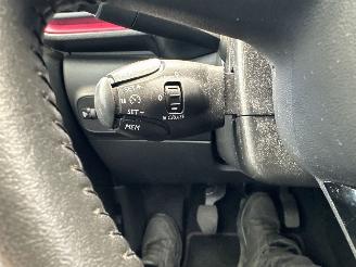 Citroën C3 1.2 PureTech 82pk ELLE - nap - navi - pdc - line assist - lmv - carplay - clima - cruise - grijs dak picture 23