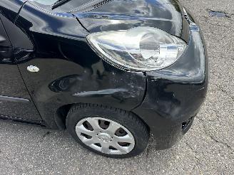 Peugeot 107 Gereserveerd 1.0-12v automaat 68pk XS 5drs - nap - carplay - airco - 49dkm - elektr ramen - toerenteller picture 10