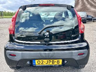 Peugeot 107 Gereserveerd 1.0-12v automaat 68pk XS 5drs - nap - carplay - airco - 49dkm - elektr ramen - toerenteller picture 6
