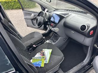 Peugeot 107 Gereserveerd 1.0-12v automaat 68pk XS 5drs - nap - carplay - airco - 49dkm - elektr ramen - toerenteller picture 22