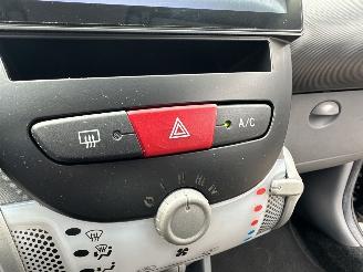 Peugeot 107 Gereserveerd 1.0-12v automaat 68pk XS 5drs - nap - carplay - airco - 49dkm - elektr ramen - toerenteller picture 54