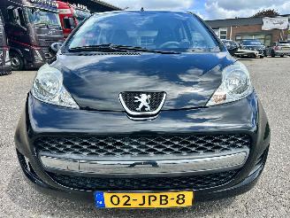Peugeot 107 Gereserveerd 1.0-12v automaat 68pk XS 5drs - nap - carplay - airco - 49dkm - elektr ramen - toerenteller picture 3