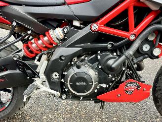 Aprilia  SHIVER 900 - led knipperlichten - drive modus - carbon spatbord - verstelbaar achterveer - stickersset picture 31