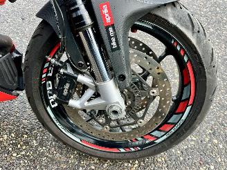 Aprilia  SHIVER 900 - led knipperlichten - drive modus - carbon spatbord - verstelbaar achterveer - stickersset picture 15