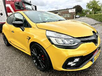 Renault Clio RS Trophy 1.6 Turbo aut + F1 290pk - navi - cam - leer - rode gordels - bose - 18 inch - stage 2 - keyless picture 3