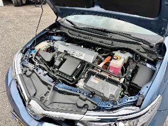 Toyota Auris Touring Sports 1.8 Hybrid 99pk aut Executive - facelift - camera - clima - cruise - privacy glass - licht + regensensor picture 70
