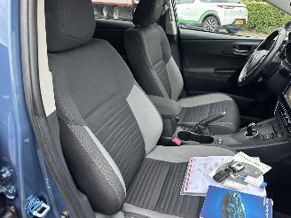 Toyota Auris Touring Sports 1.8 Hybrid 99pk aut Executive - facelift - camera - clima - cruise - privacy glass - licht + regensensor picture 51