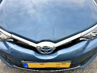 Toyota Auris Touring Sports 1.8 Hybrid 99pk aut Executive - facelift - camera - clima - cruise - privacy glass - licht + regensensor picture 8