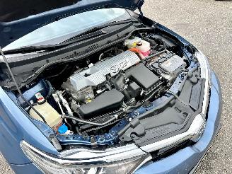 Toyota Auris Touring Sports 1.8 Hybrid 99pk aut Executive - facelift - camera - clima - cruise - privacy glass - licht + regensensor picture 9