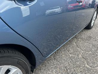 Toyota Auris Touring Sports 1.8 Hybrid 99pk aut Executive - facelift - camera - clima - cruise - privacy glass - licht + regensensor picture 84