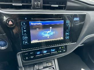 Toyota Auris Touring Sports 1.8 Hybrid 99pk aut Executive - facelift - camera - clima - cruise - privacy glass - licht + regensensor picture 38