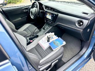 Toyota Auris Touring Sports 1.8 Hybrid 99pk aut Executive - facelift - camera - clima - cruise - privacy glass - licht + regensensor picture 15
