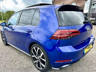 Volkswagen Golf 1.5 TSI is 150pk aut + f1 R-Line 5drs - pano - virtual - 19 inch - keyless - front + line assist - carplay - kameleon tint picture 7