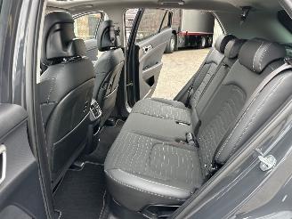 Kia Sportage Gereserveerd 1.6 T-GDi Hybrid 179pk aut + f1 DynamicPl.L - pano - nap - stuur + stoelverw v+a - front + line + side assist - 1e eig picture 46