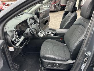 Kia Sportage Gereserveerd 1.6 T-GDi Hybrid 179pk aut + f1 DynamicPl.L - pano - nap - stuur + stoelverw v+a - front + line + side assist - 1e eig picture 68