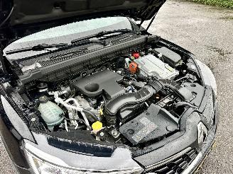 Renault Arkana 1.6 E-Tech Hybrid 145pk 8-traps aut RS-Line - cam - carbon - leer - keyless - stuurverw - front + line + side assist picture 9