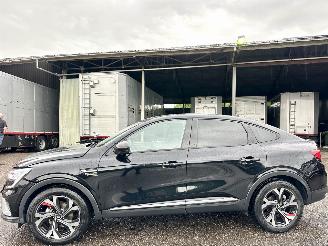Voiture accidenté Renault Arkana 1.6 E-Tech Hybrid 145pk 8-traps aut RS-Line - cam - carbon - leer - keyless - stuurverw - front + line + side assist 2022/1
