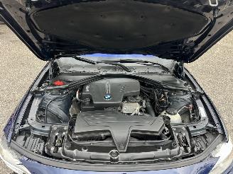 BMW 3-serie 328i xDrive 245pk aut + f1 M-Sport Ed High Exe - schuifdak - stuurverw - stoelverw v+a - Hud - keyless entry + start picture 102