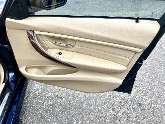 BMW 3-serie 328i xDrive 245pk aut + f1 M-Sport Ed High Exe - schuifdak - stuurverw - stoelverw v+a - Hud - keyless entry + start picture 46
